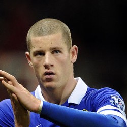 Lawan Liverpool, Martinez Berharap Barkley Bisa Main