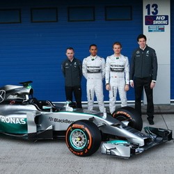 Mercedes Perkenalkan W05