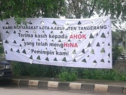 Ada Spanduk Gelap untuk Ahok di Pintu MI Bandara Soekarno-Hatta