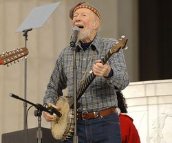 Billy Bragg dan Tom Morello Mengenang Pete Seeger
