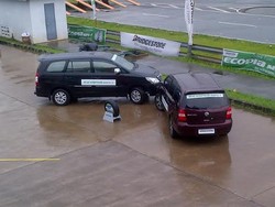 Ban Khusus MPV dari Bridgestone