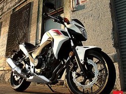 Honda Siapkan Versi Telanjang dari CBR300R