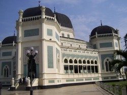 Libur Panjang di Medan, Datangi 2 Ikon Terkenalnya