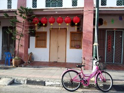 Keliling Georgetown, Malaysia, Paling Asyik Naik Sepeda!