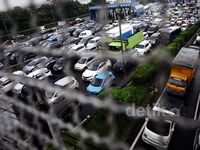 Tol Jagorawi Arah Jakarta Macet