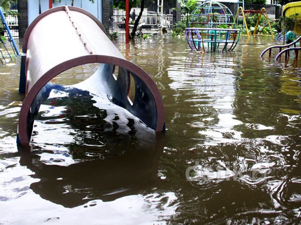 Banjir Rendam Sekolah, Siswa Diliburkan