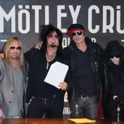 Motley Crue Bubar 2015