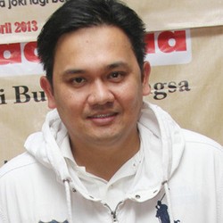 Regina Disebut Sering Temani Farhat Abbas Sarapan di Rumah