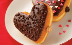 Dunkin Donuts Luncurkan Donat Cookie Dough dan Brownie Batter untuk Valentine