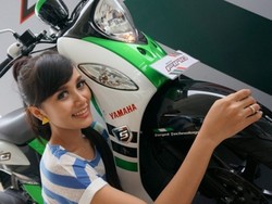 Model Cantik Ini Memelas ke Polisi Biar Tidak Ditilang