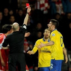 Wenger Nilai Flamini Tak Layak Dikartu Merah