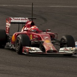 Raikkonen Tercepat, Hamilton Crash