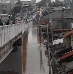 Ciliwung Meluap, Lalin Dewi Sartika-Kalibata Macet Parah