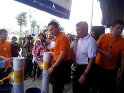 Dapat CSR Bantuan Banjir, Ahok: Sumbangan Ini Berarti Kami Gagal