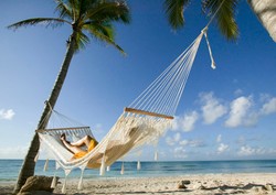 Aneka Tips Penting Liburan ke Pulau