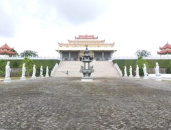 Vihara Avalokitesvara Tanjung Pinang, Seperti di China!