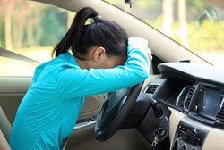 Ini Akibatnya Kalau Terlalu Lama Salah Posisi Duduk Saat Terjebak Macet