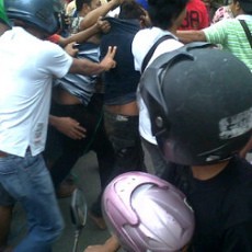 Gagal Bobol Toko, Dua Pelaku Pencurian Dihakimi Massa