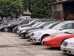 Puluhan Mobil Mewah dan Super Ilegal Disita