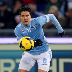 Hernanes di Antara Dua Pilihan
