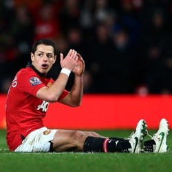 Agen Isyaratkan Chicharito Takkan Hengkang di Januari