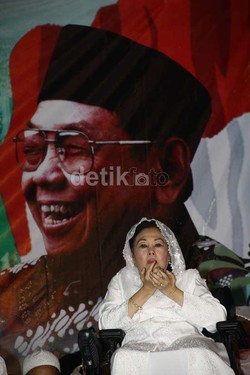 PDIP Ingin Pasang Foto Gus Dur, Keluarga: Semua Boleh Kecuali PKB