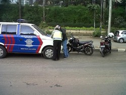 Ini Nih Alasan Pemotor Terobos JLNT: Takut Terjebak Macet!