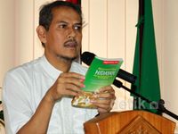 Anggito Abimanyu Luncurkan Buku