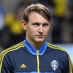 Arsenal Pinjam Kim Kallstrom Sampai Akhir Musim