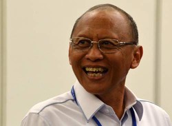 Pramono Edhie Beri Santunan Untuk Korban Erupsi Sinabung