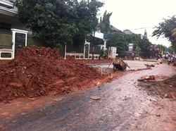 Warga Duren Sawit Keluhkan Proyek Gorong-gorong yang Bikin Banjir