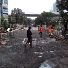 Perbaikan Jl TB Simatupang yang Ambles Dikebut, Nanti Malam akan Diaspal