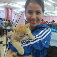 Berdua Pacar, Tya Ariestya Habiskan 4 Jam Mandikan Kucing