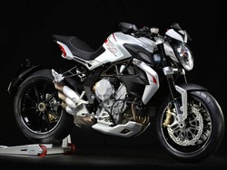 Ini Dia Tampang MV Agusta Brutale 800 Dragster