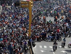 Venezuela Berlakukan Jam Malam untuk Pengendara Motor