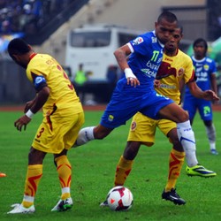 Tumpulnya Lini Depan Persib dan Kejelian Subangkit di Babak II