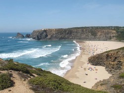 7 Pantai Nudis di Eropa yang Turis Jarang Tahu