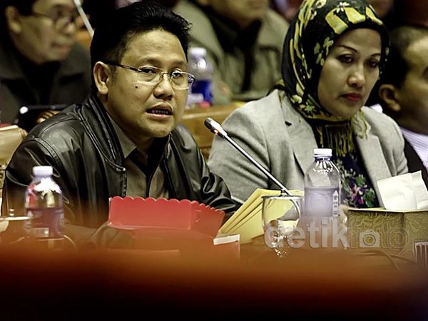 Menakertrans Raker dengan Komisi IX