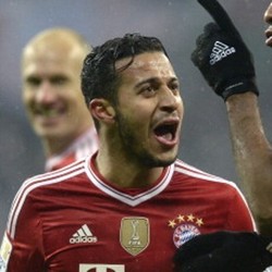 Thiago Pecahkan Rekor Schweinsteiger