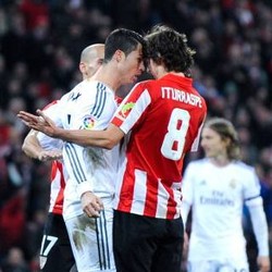 Ronaldo Bisa Main di Derby, Terancam Absen Tiga Laga