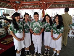 Tiba di SMPN 1 Kuningan, SBY Disambut Lagu Ciptaannya Mentari Bersinar