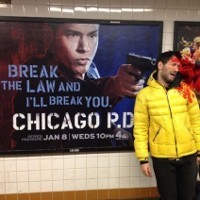 Seniman Ini Terbunuh Oleh Poster Film