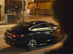 Bob Dylan Andalkan Chrsyler 200