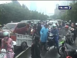 Pengendara Lawan Arus, Lalin Semrawut