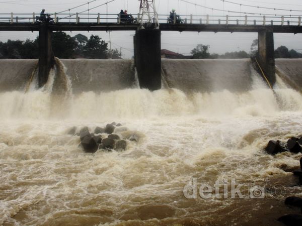Kondisi Pintu Air Katulampa Aman
