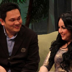 Eks Asisten Sebut Farhat Bersekongkol dengan Suami Regina Sembunyikan Skandal