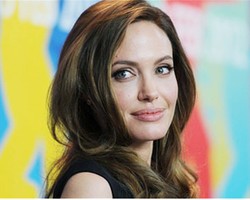 7 Selebriti yang Wajahnya Paling Wanita Dambakan Saat Operasi Plastik