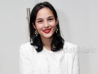 Si Cantik Chelsea Islan Tampak Dewasa