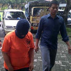 Sewakan Tempat Mesum Murah Meriah, Helena Digerebek Warga