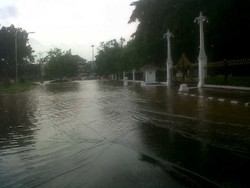 Ring 1 Jakarta Sempat Banjir, Ahok: Itu Karena Sumbatan Sampah